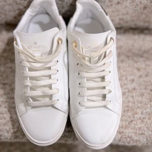Louis Vuttion sneakers women Sz 38.5